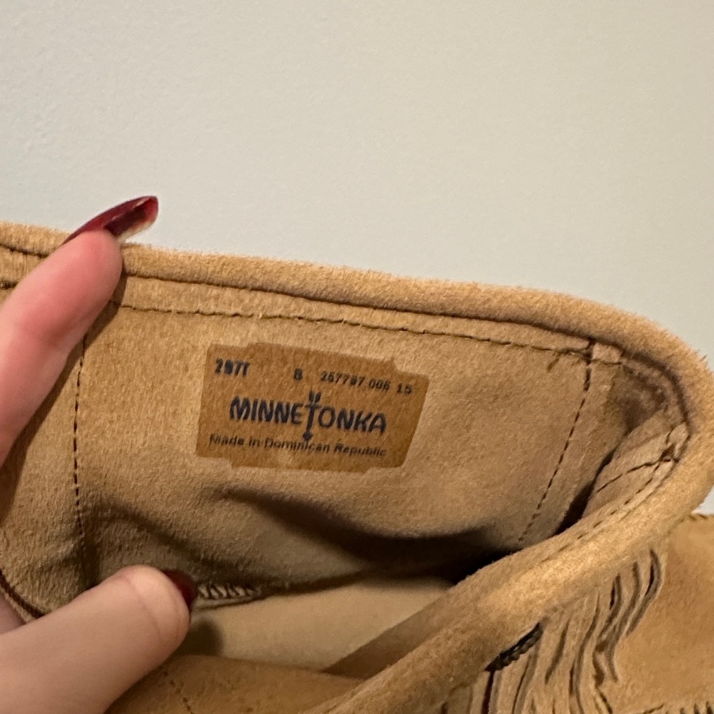 Minnetonka Tan Moccasins with Fringe - Picture 8 of 9